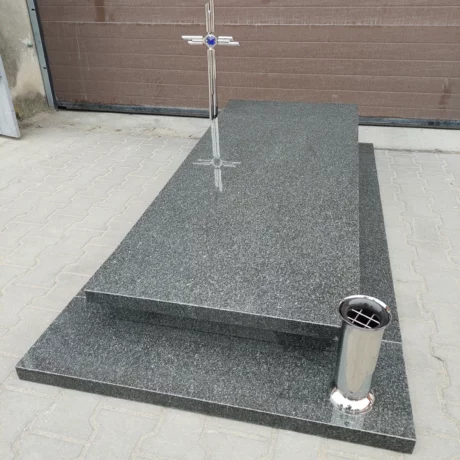 Monolit-nagrobki-realizacje-16