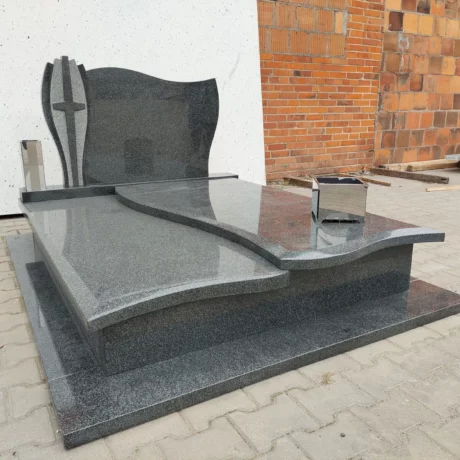 Monolit-nagrobki-realizacje-18