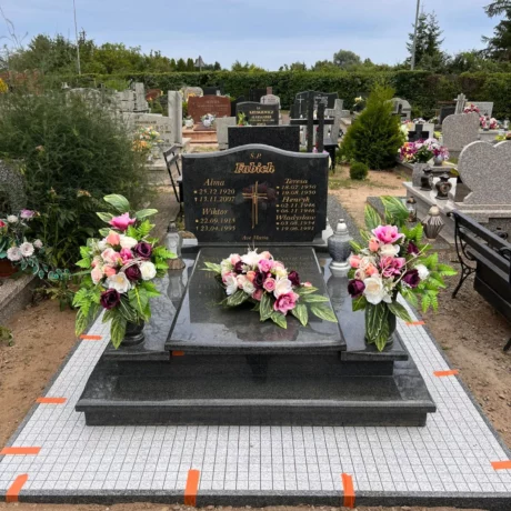 Monolit-nagrobki-realizacje-20