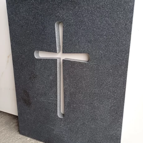 Monolit-nagrobki-realizacje-28