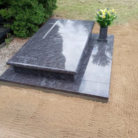 Monolit-nagrobki-realizacje-32