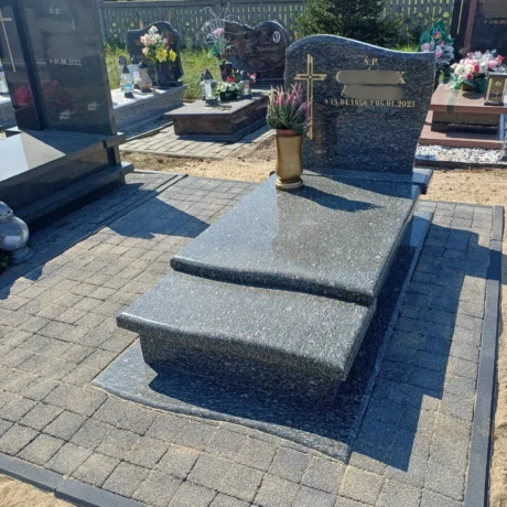 Monolit-nagrobki-realizacje-38