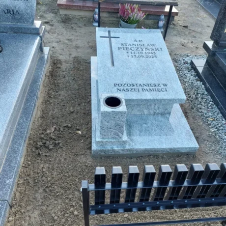 Monolit-nagrobki-realizacje-2025-10-14-39